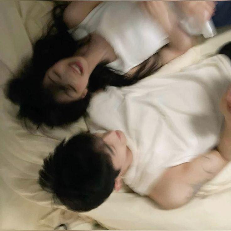 Là Kẻ Thù Cũng Là Vợ