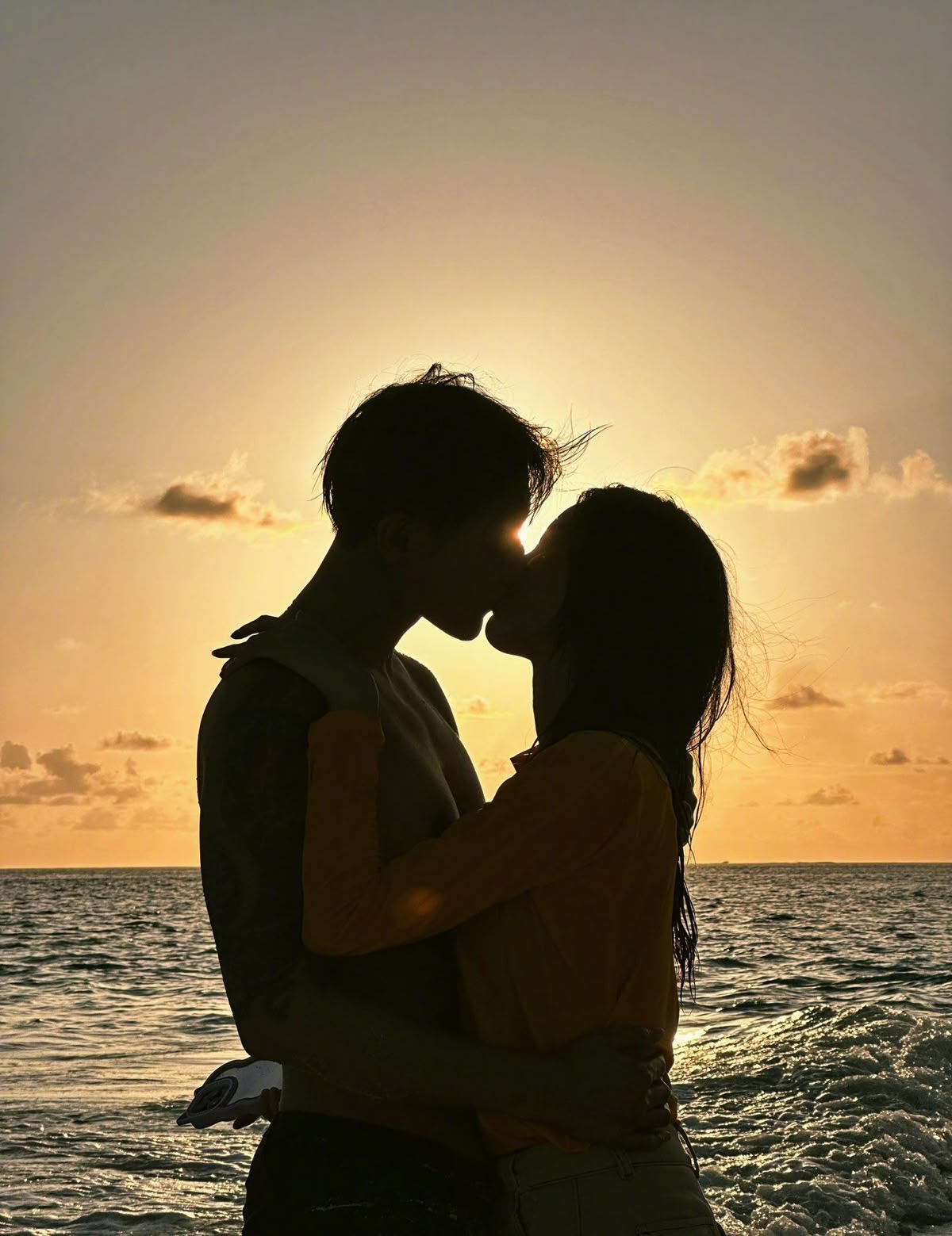 Xuyên đến tận thế, tôi dựa vào zombie vượt ải