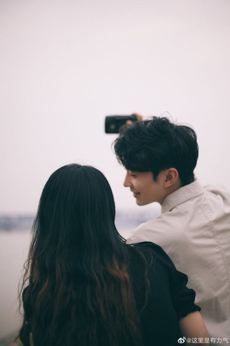 Sóng gió vị trí trung tâm