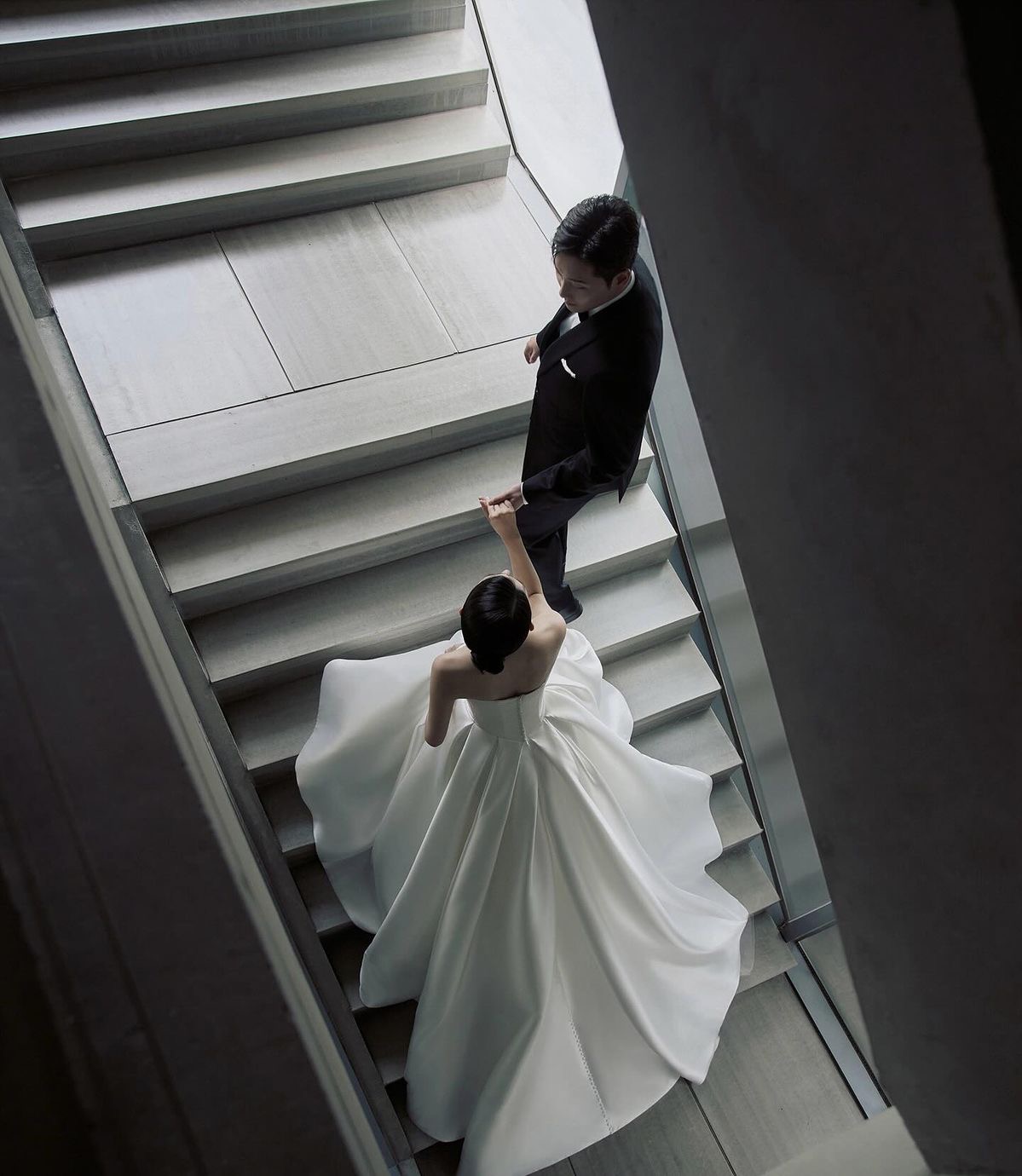 Sau khi xuyên vào sách cùng người yêu