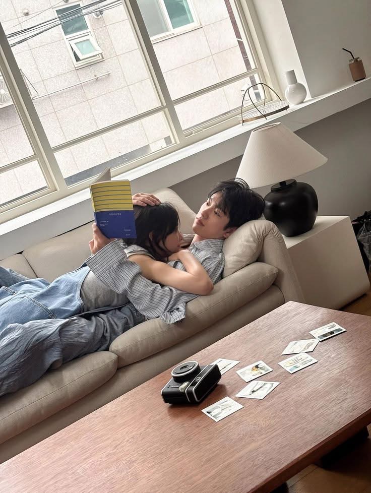 Dưới Mái Hiên Ấm