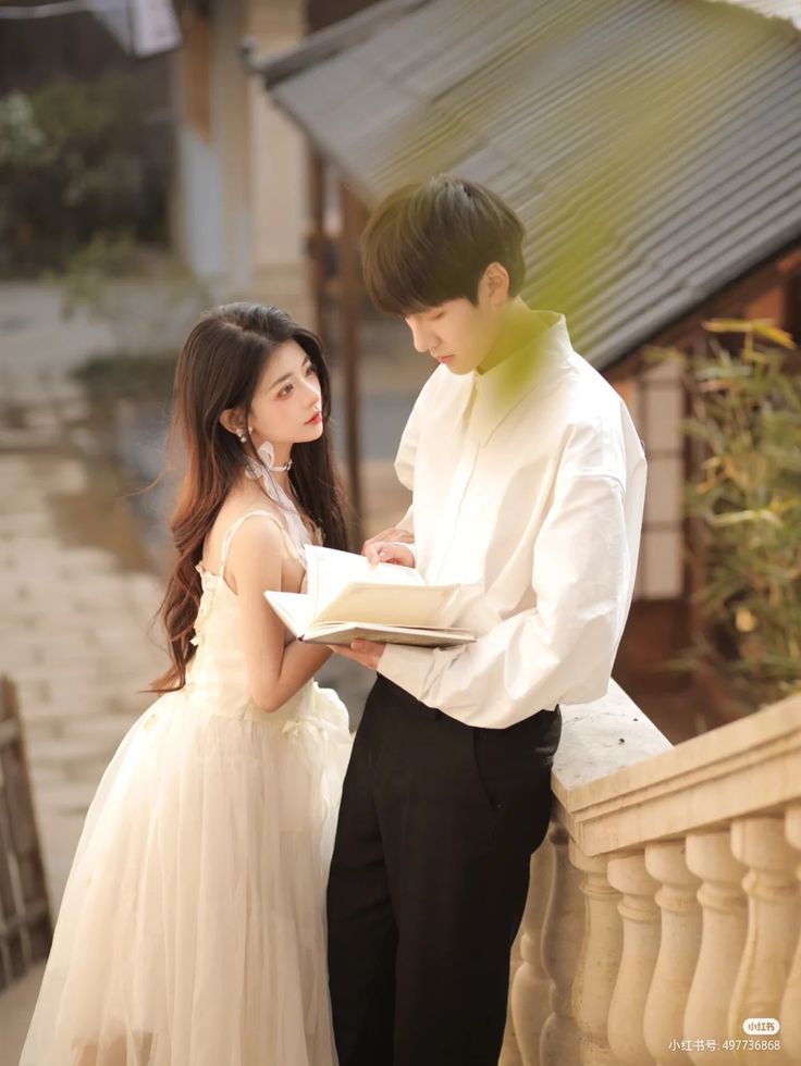 Bạn cùng phòng dùng ảnh của tôi để yêu qua mạng