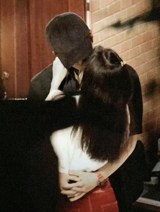 Sau khi chết giả, tôi xuyên đến sáu năm sau